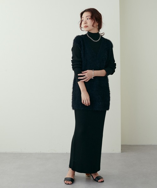 natural couture(ナチュラルクチュール)の「大人ナチュ/リブニットワンピース×フェザーベストセット(ワンピース・レディース・オフホワイト/グレイッシュベージュ/ブラック/ブラウン・FREE)」の6枚目の写真