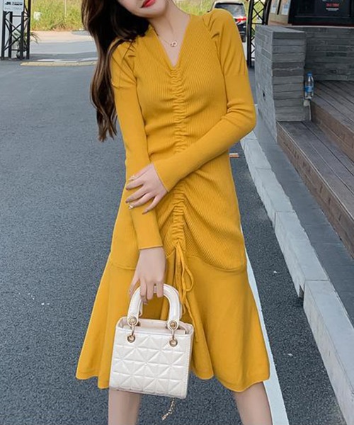 Jasmine Grandiflorum(ジャスミングランディフローラム)の「【Jasmine】VネックニットAラインロングワンピース(ワンピース・レディース・ブラック/イエロー/ベージュ・FREE)」の13枚目の写真