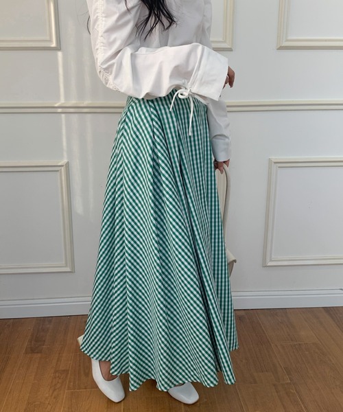 ECLIN(エクラン)の「マキシ丈ギンガムチェックフレアスカート(スカート・レディース・ブラック/グリーン/ネイビー・S/M)」の8枚目の写真