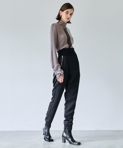 casane(カサネ)の「ハイウエストパラシュートパンツ(その他パンツ・レディース・グレー/ブラック・1/2)」の12枚目の写真