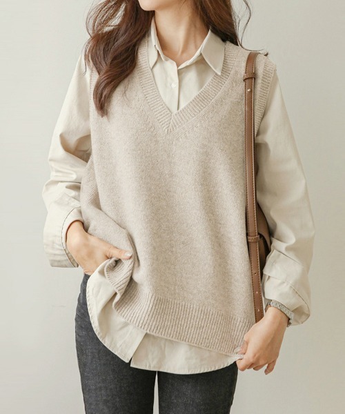 Doux Belle（ドゥーベル）の「シンプルVネックニットベスト（ベスト・レディース・ベージュ/ブラウン/グレー/ブラック/オートミール・MEDIUM/LARGE/X-LARGE/SMALL）」の14枚目の写真