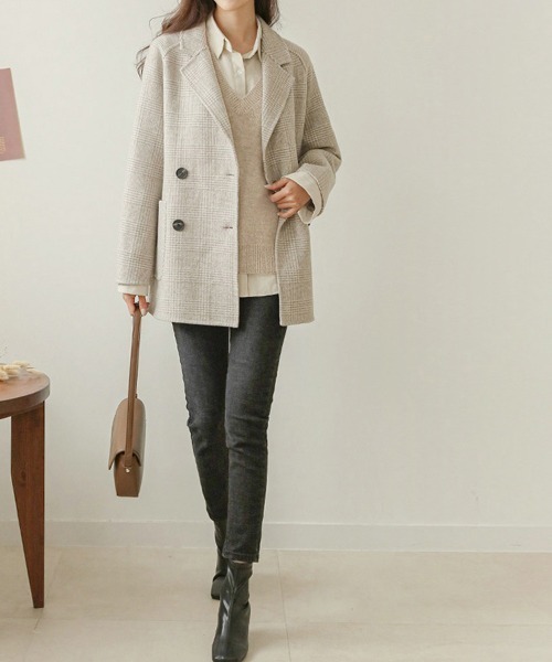 Doux Belle（ドゥーベル）の「シンプルVネックニットベスト（ベスト・レディース・ベージュ/ブラウン/グレー/ブラック/オートミール・MEDIUM/LARGE/X-LARGE/SMALL）」の8枚目の写真