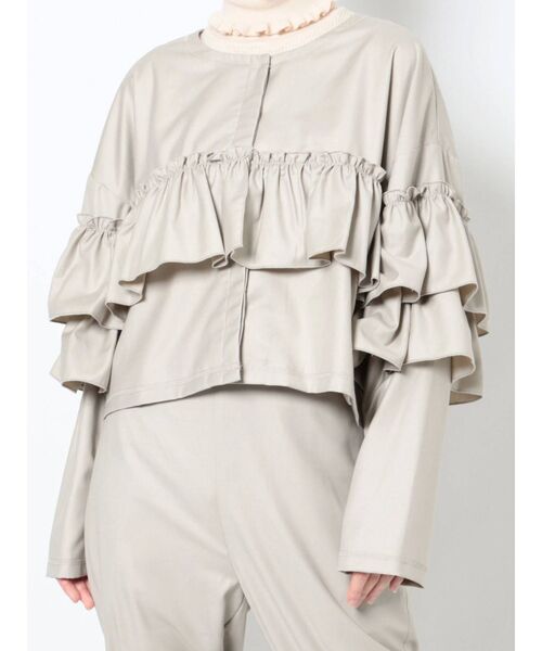 merry jenny（メリージェニー）の「ラッフルフリルジャケット（テーラードジャケット・レディース・ブラック/グレー/ベージュ・FREE）」の4枚目の写真