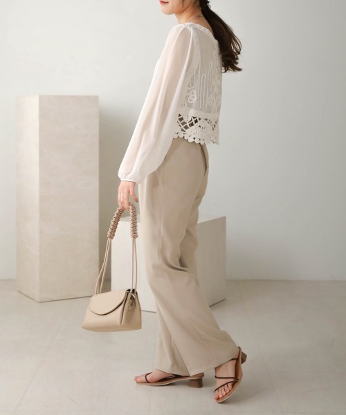 Bab（バブ）の「モチーフデザインブラウス（シャツ/ブラウス・レディース・オフホワイト/ベージュ・M）」の5枚目の写真