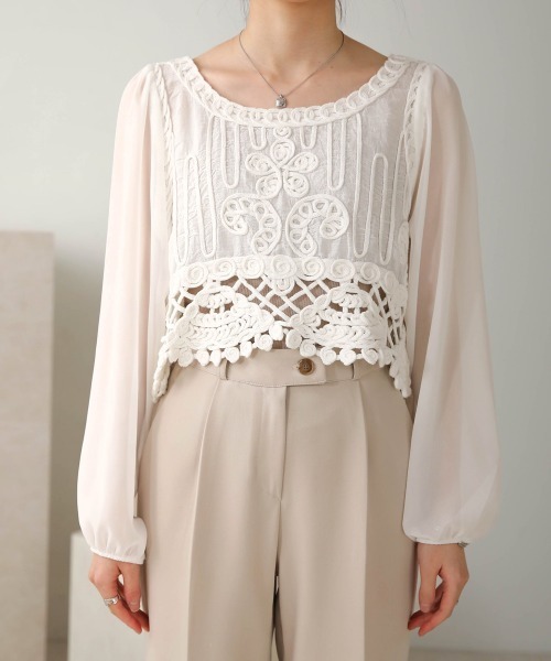 Bab（バブ）の「モチーフデザインブラウス（シャツ/ブラウス・レディース・オフホワイト/ベージュ・M）」の7枚目の写真