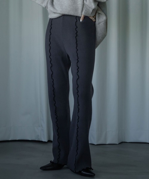 Ezick（エジック）の「Mellow flare leg ニットパンツ（その他パンツ・レディース・ブラック/グレー・FREE）」の19枚目の写真
