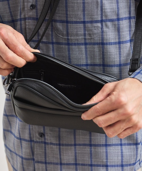 UNION STATION（ユニオンステーション）の「シンセティックレザー型押しミニショルダーバッグ / カメラバッグ（ショルダーバッグ・メンズ・ブラック系その他/ブラック・FREE）」の8枚目の写真