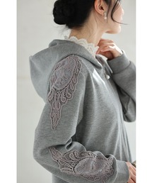 CAWAII（カワイイ）の「上品レースパーカージップアップ　最高の普段着 ナチュラル（パーカー）」