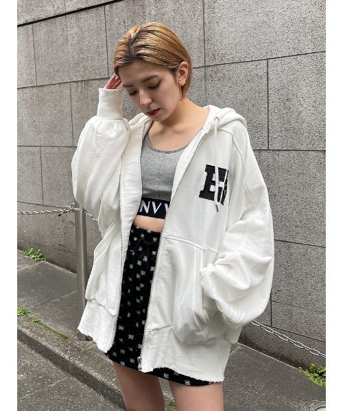 ENVYM - ENVYM美品ペイズリー柄ロングシャツF完売ホワイト系ガウンカーデ ENVYM - ENVYM美品ペイズリー柄ロングシャツF完売ホワイト系