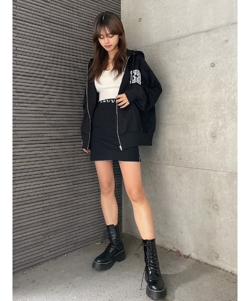 ENVYM（アンビー）の「Eロゴジップパーカー（パーカー・レディース・ブラック/ブルー/ベージュ/ホワイト・FREE）」の12枚目の写真