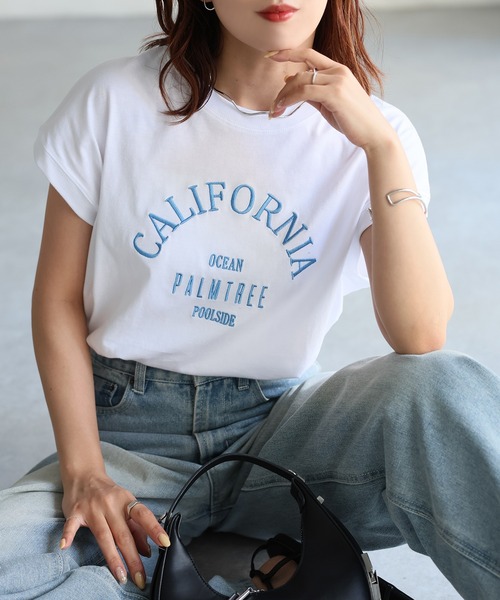 Riberry（リベリー）の「ロゴ刺繍フレンチTシャツ（Tシャツ/カットソー・レディース・チャコールグレー/ホワイト×グリーン/ホワイト×ブルー/ホワイト×グレー/ホワイト×ブラック/ホワイト×イエロー/ホワイト×ピンク・FREE）」の3枚目の写真