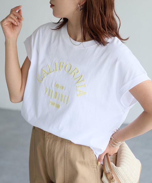 Riberry（リベリー）の「ロゴ刺繍フレンチTシャツ（Tシャツ/カットソー・レディース・チャコールグレー/ホワイト×グリーン/ホワイト×ブルー/ホワイト×グレー/ホワイト×ブラック/ホワイト×イエロー/ホワイト×ピンク・FREE）」の6枚目の写真