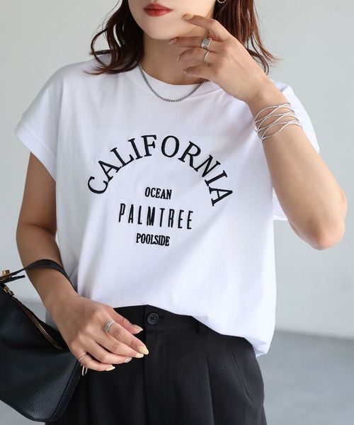 Riberry（リベリー）の「ロゴ刺繍フレンチTシャツ（Tシャツ/カットソー・レディース・チャコールグレー/ホワイト×グリーン/ホワイト×ブルー/ホワイト×グレー/ホワイト×ブラック/ホワイト×イエロー/ホワイト×ピンク・FREE）」の16枚目の写真