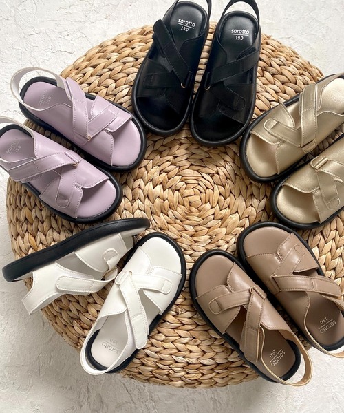 SOROTTO（ソロット）の「ふわふわインソールのフラットサンダル（サンダル・キッズ・ライトブラウン/ブラック/ゴールド/パープル/ホワイト・16.0cm/17.0cm/18.0cm/19.0cm/20.0cm/21.0cm/22.0cm）」の7枚目の写真