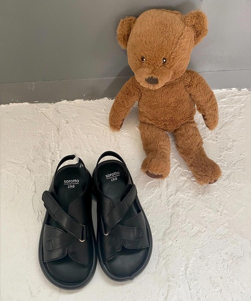 SOROTTO（ソロット）の「ふわふわインソールのフラットサンダル（サンダル・キッズ・ライトブラウン/ブラック/ゴールド/パープル/ホワイト・16.0cm/17.0cm/18.0cm/19.0cm/20.0cm/21.0cm/22.0cm）」の10枚目の写真