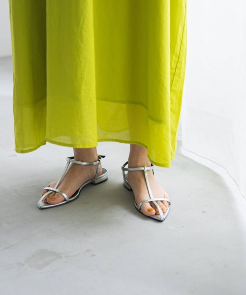 bohmal（ボマール）の「ポインテッドトゥTストラップサンダル（サンダル・レディース・ブラック/シルバー/イエロー・23.0cm/23.5cm/24.0cm/24.5cm）」の12枚目の写真