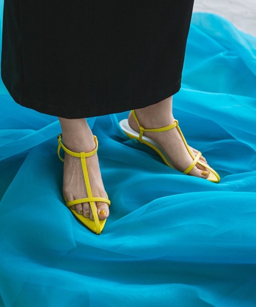 bohmal（ボマール）の「ポインテッドトゥTストラップサンダル（サンダル・レディース・ブラック/シルバー/イエロー・23.0cm/23.5cm/24.0cm/24.5cm）」の19枚目の写真