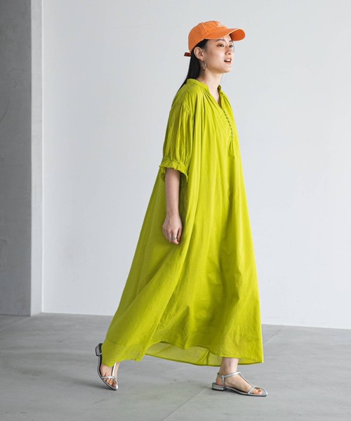 bohmal（ボマール）の「ポインテッドトゥTストラップサンダル（サンダル・レディース・ブラック/シルバー/イエロー・23.0cm/23.5cm/24.0cm/24.5cm）」の14枚目の写真