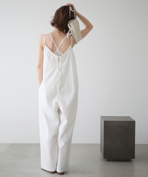 frames RAY CASSIN（フレームスレイカズン）の「WEB限定 コットンリネンバックリボンオールインワン（つなぎ/オールインワン・レディース・ネイビー/オフホワイト/スミクロ・FREE）」の22枚目の写真