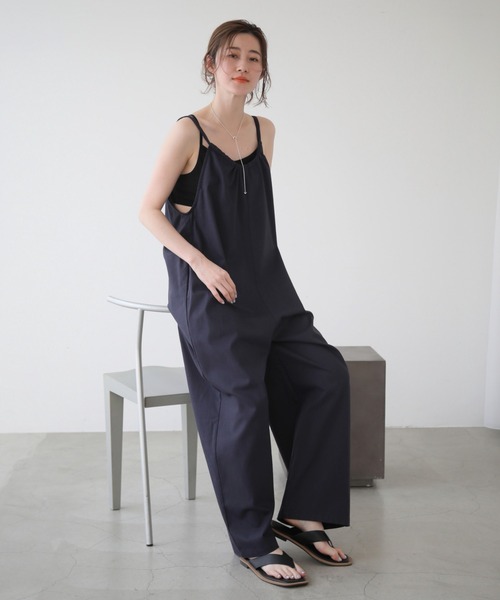 frames RAY CASSIN（フレームスレイカズン）の「WEB限定 コットンリネンバックリボンオールインワン（つなぎ/オールインワン・レディース・ネイビー/オフホワイト/スミクロ・FREE）」の21枚目の写真