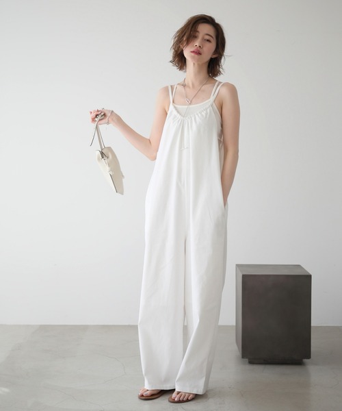 frames RAY CASSIN（フレームスレイカズン）の「WEB限定 コットンリネンバックリボンオールインワン（つなぎ/オールインワン・レディース・ネイビー/オフホワイト/スミクロ・FREE）」の15枚目の写真