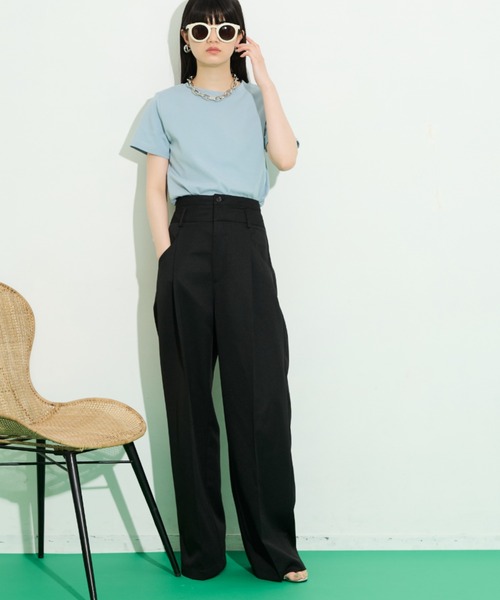 THE YOn(ザヨン)の「ダブルウエストヘリンボーンフロントタックパンツ(その他パンツ・レディース・ベージュ/グレー/ブラック・S/M)」の2枚目の写真