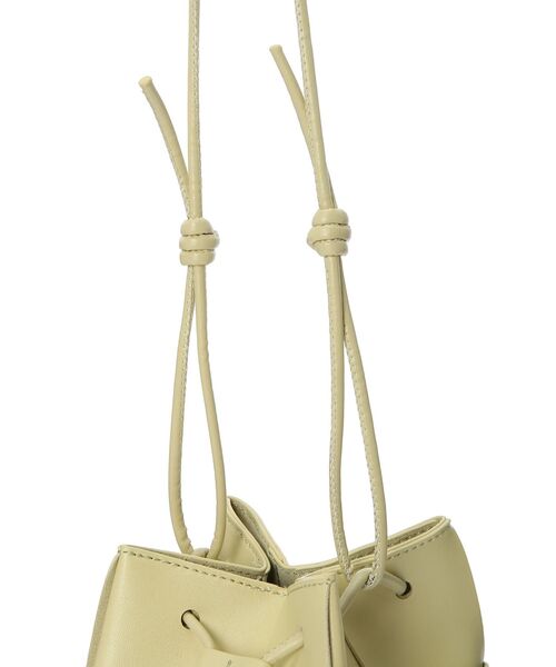 AMERICAN HOLIC(アメリカンホリック)の「編み込み巾着ミニショルダーバッグ(ショルダーバッグ・レディース・イエロー/ブラウン/ブラック/アイボリー・FREE)」の5枚目の写真