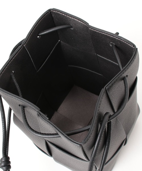 AMERICAN HOLIC(アメリカンホリック)の「編み込み巾着ミニショルダーバッグ(ショルダーバッグ・レディース・イエロー/ブラウン/ブラック/アイボリー・FREE)」の17枚目の写真