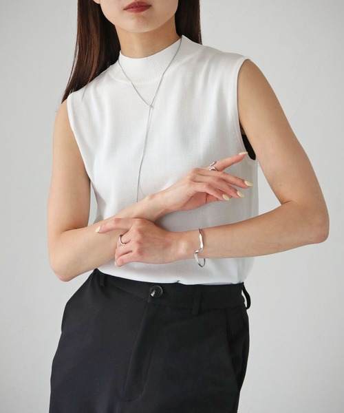 cheriella(シェリエラ)の「【cheriella】WEB限定ノースリーブプルオーバーニット(ニット/セーター・レディース・オフホワイト/ブルー/ブラック/カーキ・M)」の19枚目の写真