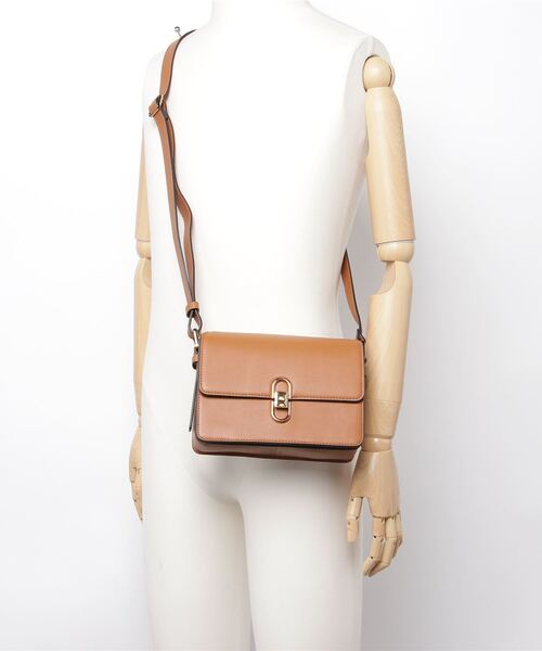 FOSSIL(フォッシル)の「AVONDALE CROSSBODY ZB1860216(メッセンジャーバッグ・レディース・ブラウン・FREE)」の3枚目の写真