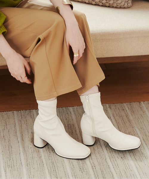 ANGIE（アンジー）の「スクエアトゥストレッチブーツ（ブーツ・レディース・アイボリー/ブラック・MEDIUM/LARGE/X-LARGE）」の21枚目の写真