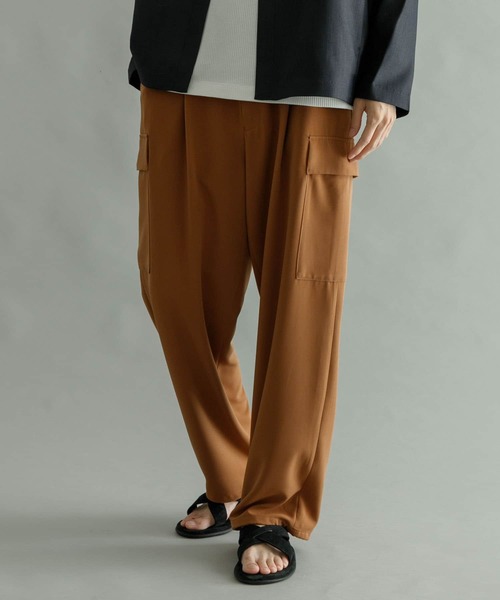 URBAN RESEARCH（アーバンリサーチ）の「ダブルクロスワンタックカーゴパンツ（カーゴパンツ・メンズ・オリーブ/ブラウン/ブラック/グレー系その他・LARGE/MEDIUM）」の8枚目の写真