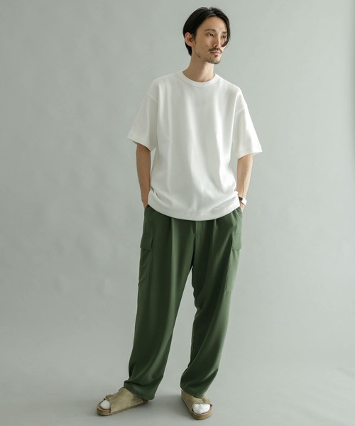 URBAN RESEARCH（アーバンリサーチ）の「ダブルクロスワンタックカーゴパンツ（カーゴパンツ・メンズ・オリーブ/ブラウン/ブラック/グレー系その他・LARGE/MEDIUM）」の17枚目の写真