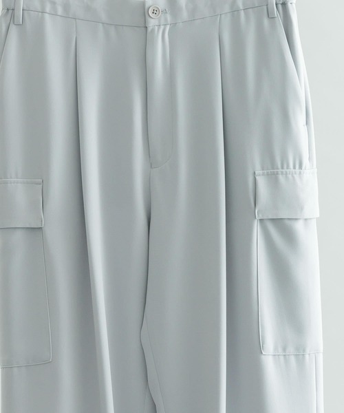 URBAN RESEARCH（アーバンリサーチ）の「ダブルクロスワンタックカーゴパンツ（カーゴパンツ・メンズ・オリーブ/ブラウン/ブラック/グレー系その他・LARGE/MEDIUM）」の21枚目の写真