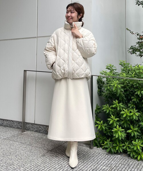 UNFILO（アンフィーロ）の「【新色登場】BEAUTY FORM JERSEY セミフレアスカート（スカート・レディース・ネイビー系/ベージュ系/アイボリー系/グレー系/ブラック系/イエロー系/ダークブラウン系・SMALL/MEDIUM/X-SMALL/LARGE）」の21枚目の写真