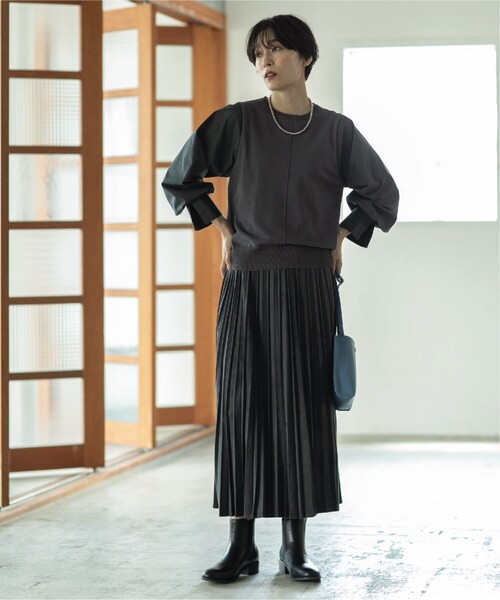 OPAQUE.CLIP(オペークドットクリップ)の「◆5color/フェイクスエード イージープリーツスカート【洗濯機洗い可】(スカート・レディース・チャコールグレー/ライトグレー/オフホワイト/ボルドー/ライトブルー・42/38/40)」の8枚目の写真