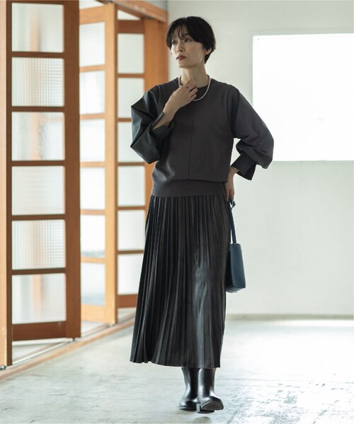 OPAQUE.CLIP(オペークドットクリップ)の「◆5color/フェイクスエード イージープリーツスカート【洗濯機洗い可】(スカート・レディース・チャコールグレー/ライトグレー/オフホワイト/ボルドー/ライトブルー・42/38/40)」の10枚目の写真