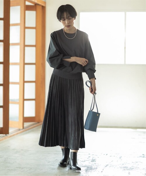 OPAQUE.CLIP(オペークドットクリップ)の「◆5color/フェイクスエード イージープリーツスカート【洗濯機洗い可】(スカート・レディース・チャコールグレー/ライトグレー/オフホワイト/ボルドー/ライトブルー・42/38/40)」の11枚目の写真