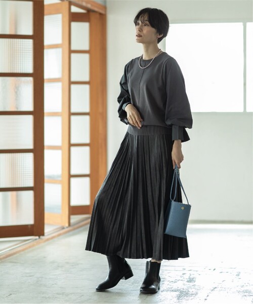 OPAQUE.CLIP(オペークドットクリップ)の「◆5color/フェイクスエード イージープリーツスカート【洗濯機洗い可】(スカート・レディース・チャコールグレー/ライトグレー/オフホワイト/ボルドー/ライトブルー・42/38/40)」の13枚目の写真