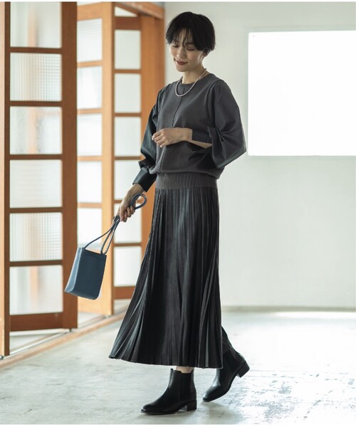 OPAQUE.CLIP(オペークドットクリップ)の「◆5color/フェイクスエード イージープリーツスカート【洗濯機洗い可】(スカート・レディース・チャコールグレー/ライトグレー/オフホワイト/ボルドー/ライトブルー・42/38/40)」の14枚目の写真