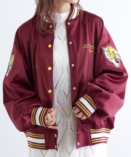 w closet（ダブルクローゼット）の「タイガー刺繍スタジャン（スタジャン・レディース・ボルドー/ブルー・FREE）」の2枚目の写真