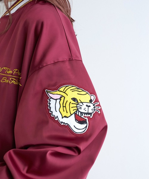 w closet（ダブルクローゼット）の「タイガー刺繍スタジャン（スタジャン・レディース・ボルドー/ブルー・FREE）」の8枚目の写真