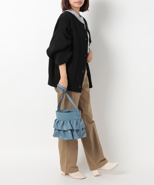MIAN （ミアン）の「【MIAN】フェイクレザーフェミニンショルダーバッグ 2231-239-1（ショルダーバッグ・レディース・グレイッシュベージュ/ブルー/ブラック・FREE）」の5枚目の写真