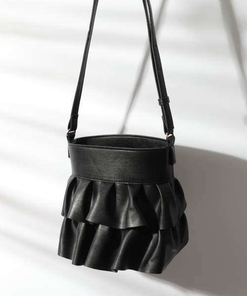 MIAN （ミアン）の「【MIAN】フェイクレザーフェミニンショルダーバッグ 2231-239-1（ショルダーバッグ・レディース・グレイッシュベージュ/ブルー/ブラック・FREE）」の22枚目の写真