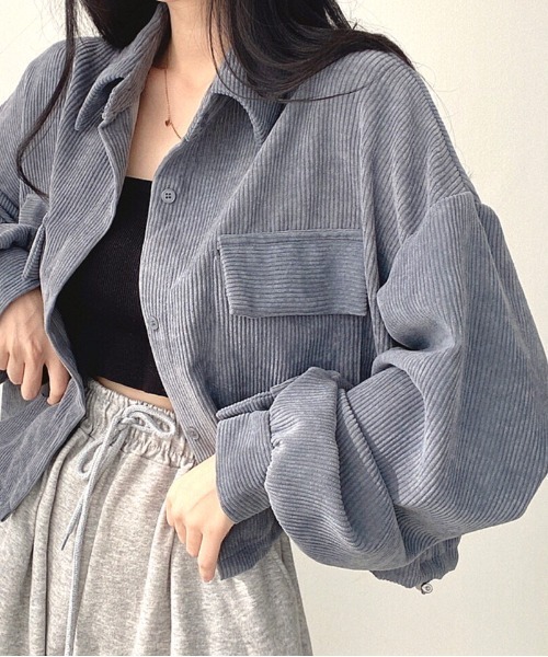 SHEENA(シーナ)の「ボリュームスリーブクロップド丈コーデュロイシャツ(シャツ/ブラウス・レディース・ブラック/グレー/ブラウン・M)」の9枚目の写真