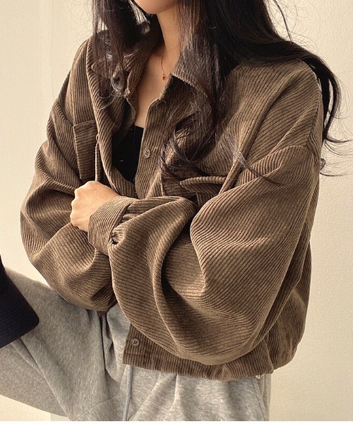 SHEENA(シーナ)の「ボリュームスリーブクロップド丈コーデュロイシャツ(シャツ/ブラウス・レディース・ブラック/グレー/ブラウン・M)」の14枚目の写真