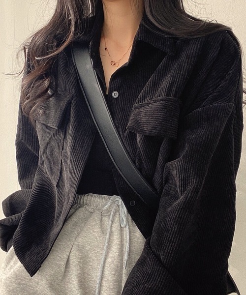 SHEENA(シーナ)の「ボリュームスリーブクロップド丈コーデュロイシャツ(シャツ/ブラウス・レディース・ブラック/グレー/ブラウン・M)」の16枚目の写真