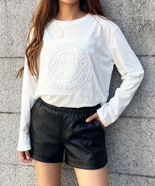 GLAMOROUS JANE(グラマラスジェーン)の「CLASSICエンボスロンT(Tシャツ/カットソー・レディース・杢グレー/チャコールグレー/ブラック/ホワイト/ベージュ・FREE)」の3枚目の写真