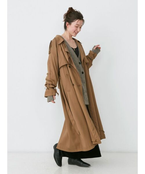 Ungrid（アングリッド）の「ルーズトレンチコート（その他アウター・レディース・キャメル/ベージュ・SMALL/MEDIUM）」の4枚目の写真