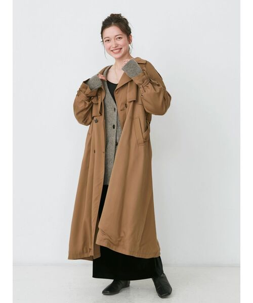 Ungrid（アングリッド）の「ルーズトレンチコート（その他アウター・レディース・キャメル/ベージュ・SMALL/MEDIUM）」の6枚目の写真